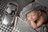 Zdjęcie noworodka z autkiem w Warszawie Marymont
