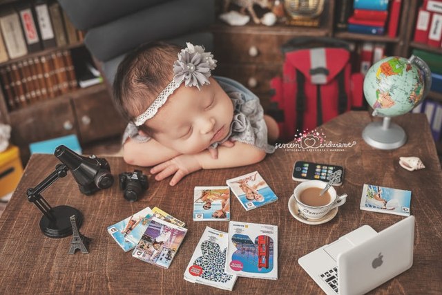 noworodek podróżnik sesja dziecięca