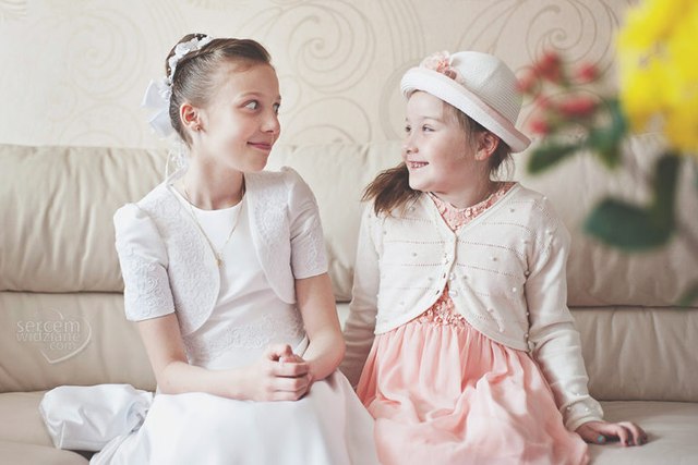 dziewczynki na komunii świętej