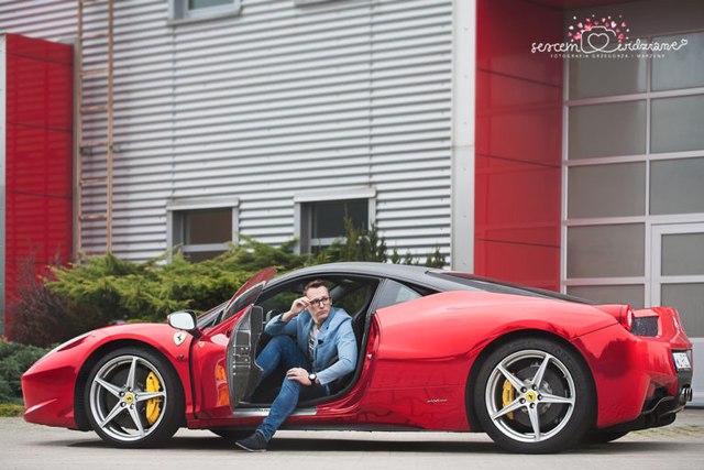 sesja zdjęciowa z Ferrari