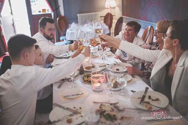 toast na obiedzie z komunii Świętej