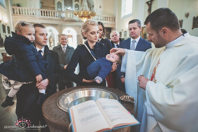 obrzęd chrztu świętego