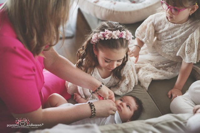 Fotoreportaż w domu z chrzcin