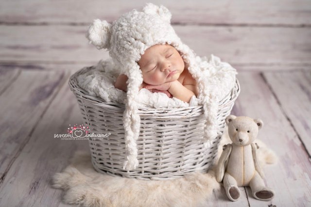 minimalizm w zdjęciu noworodkowym